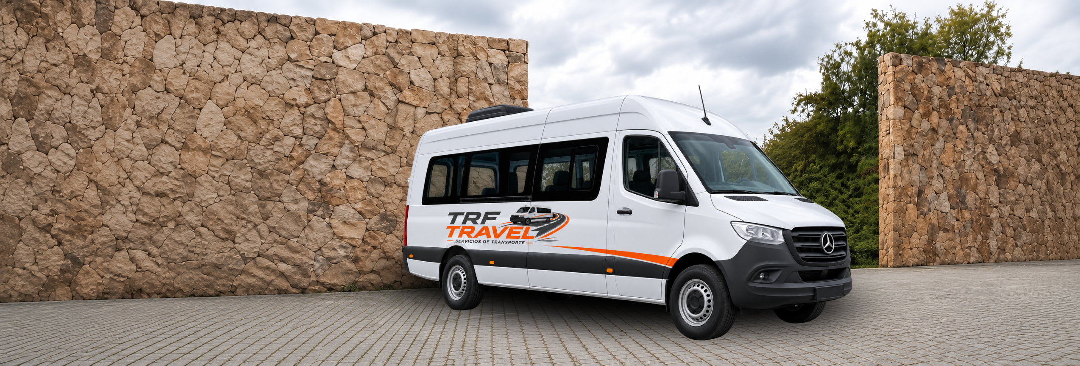 Pasajeros viajando con TRFTRAVEL